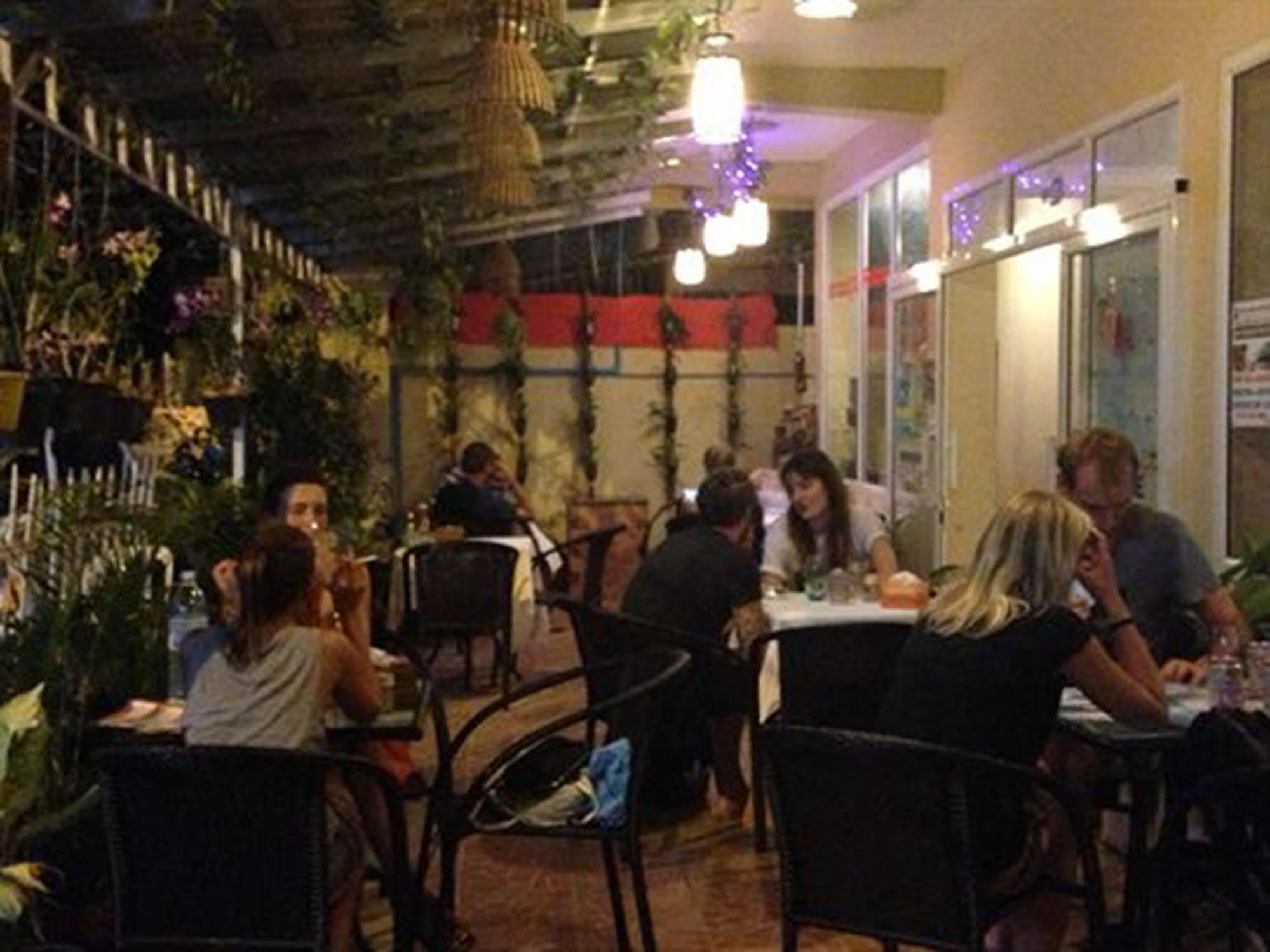 Homeland Guesthouse Phnom Penh Exteriör bild
