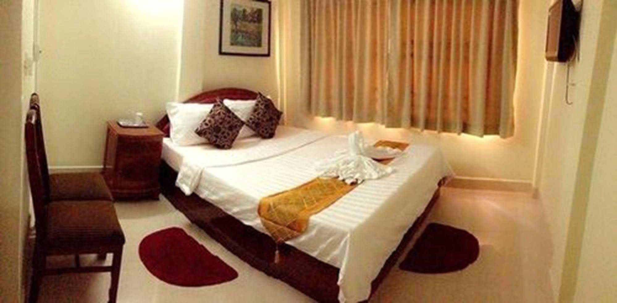 Homeland Guesthouse Phnom Penh Exteriör bild